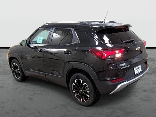 Mosaic Black Metallic 2023 Chevrolet Trailblazer LT