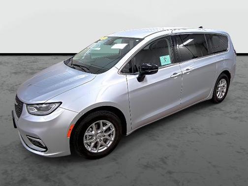 2024 Chrysler Pacifica Touring-L