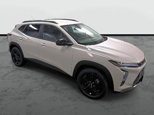 White Sand 2026 Chevrolet Trax ACTIV