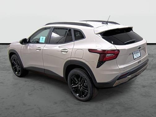 White Sand 2026 Chevrolet Trax ACTIV