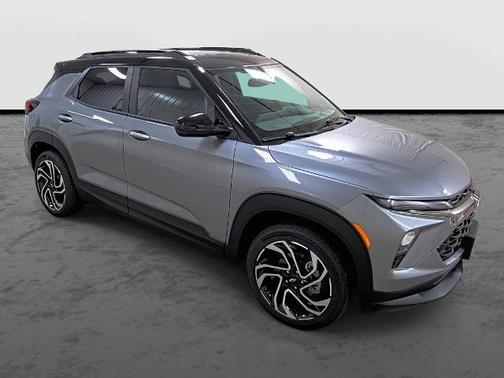 Sterling Gray Metallic 2026 Chevrolet Trailblazer RS