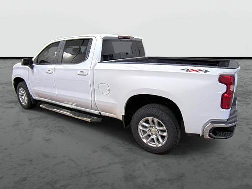 Summit White 2024 Chevrolet Silverado 1500 LT