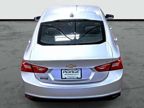 Silver Ice Metallic 2017 Chevrolet Malibu 1LT