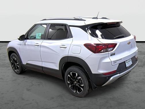 Summit White 2022 Chevrolet Trailblazer LT
