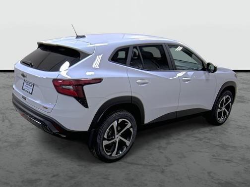 Summit White 2024 Chevrolet Trax 1RS