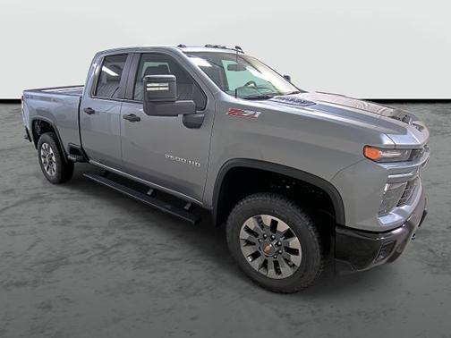 Sterling Gray Metallic 2026 Chevrolet Silverado 2500 Custom