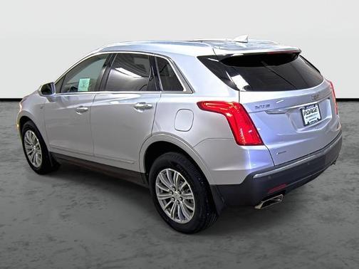 Radiant Silver Metallic 2019 Cadillac XT5 Luxury