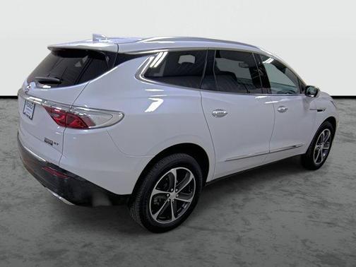 2022 Buick Enclave Essence