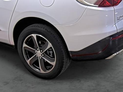 White Frost Tri-Coat 2022 Buick Enclave Essence
