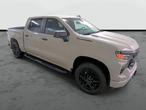 White Sand 2026 Chevrolet Silverado 1500 Custom
