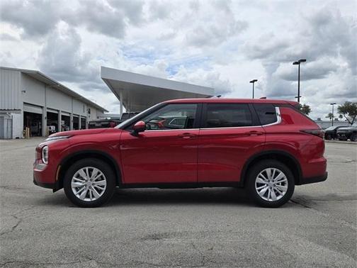 2025 Mitsubishi Outlander ES