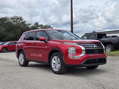 2025 Mitsubishi Outlander ES