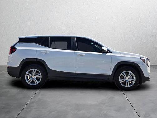 Summit White 2023 GMC Terrain SLE