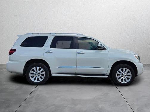 Blizzard Pearl 2020 Toyota Sequoia Platinum