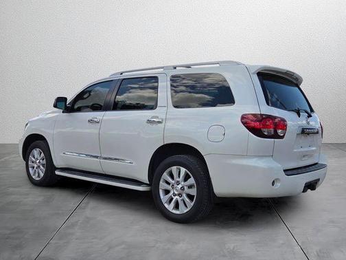 Blizzard Pearl 2020 Toyota Sequoia Platinum
