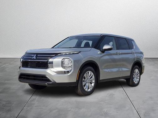 Silver Alloy 2026 Mitsubishi Outlander ES