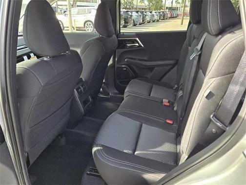 2026 Mitsubishi Outlander ES