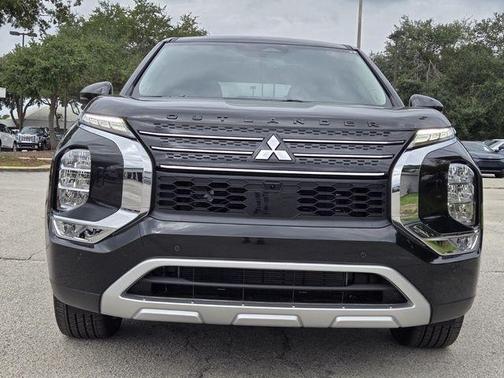 2025 Mitsubishi Outlander PHEV SE