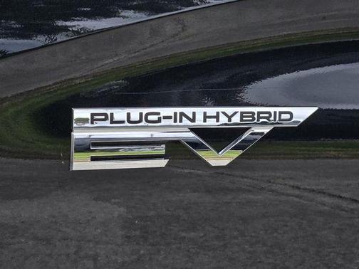 2025 Mitsubishi Outlander PHEV SE