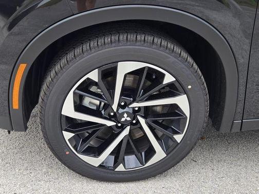 2025 Mitsubishi Outlander PHEV SE