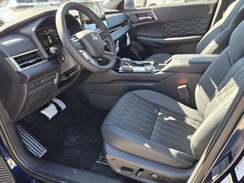 2026 Mitsubishi Outlander SEL