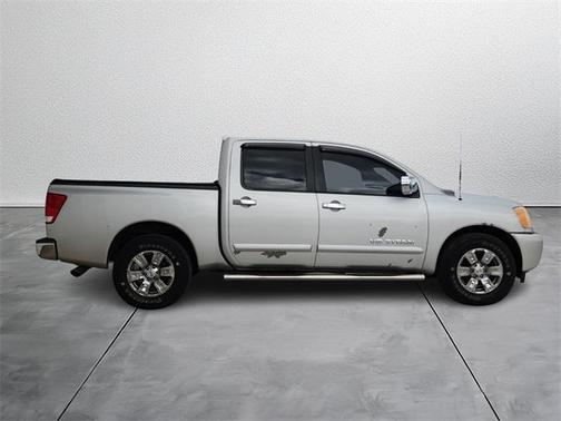 2013 Nissan Titan SV