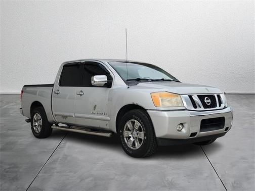 2013 Nissan Titan SV