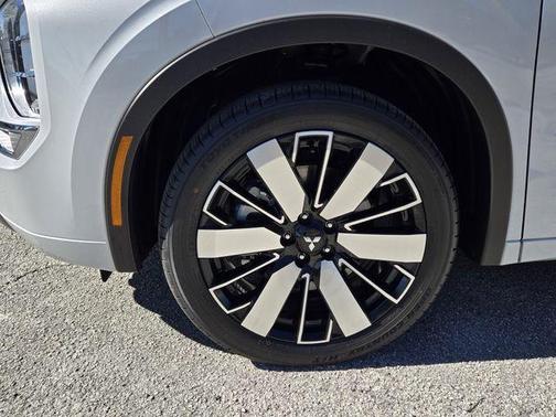 2026 Mitsubishi Outlander SEL