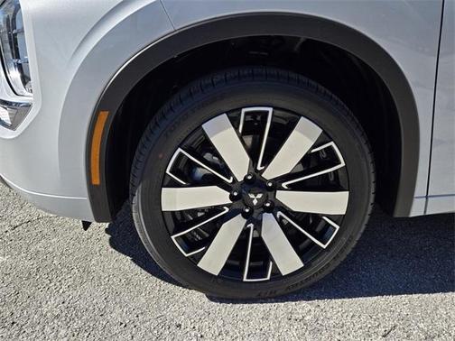 2026 Mitsubishi Outlander SEL