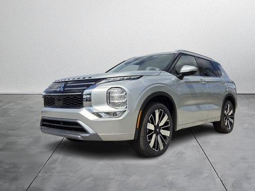 Silver Alloy 2026 Mitsubishi Outlander SEL