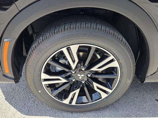 Black 2026 Mitsubishi Eclipse Cross SEL