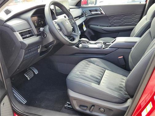 2025 Mitsubishi Outlander SEL