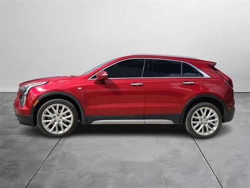 2022 Cadillac XT4 Premium Luxury