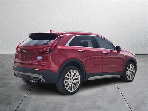 2022 Cadillac XT4 Premium Luxury