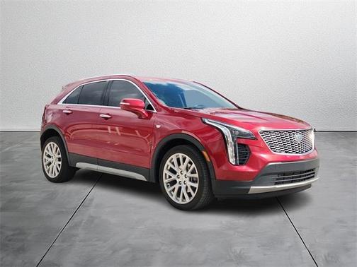 2022 Cadillac XT4 Premium Luxury