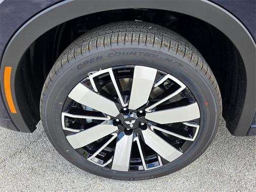 2025 Mitsubishi Outlander SEL