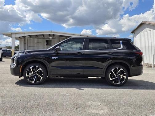 2025 Mitsubishi Outlander PHEV SE