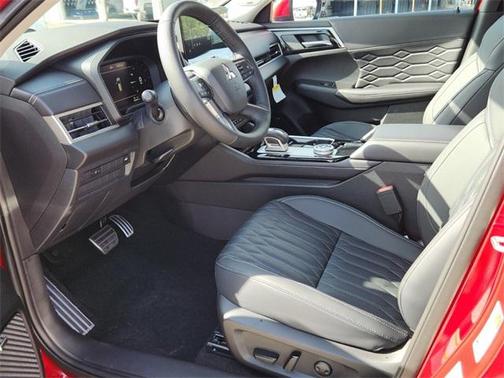 2025 Mitsubishi Outlander SEL