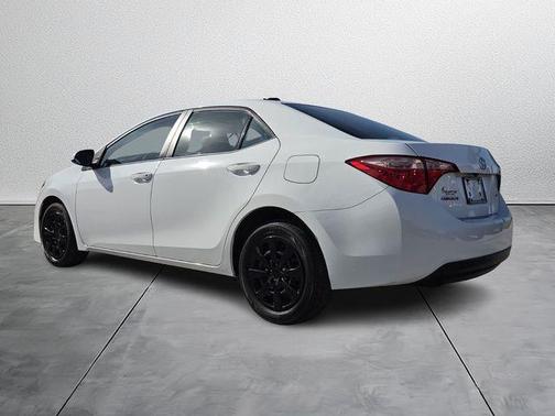Super White 2019 Toyota Corolla LE
