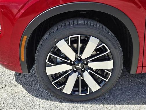 2026 Mitsubishi Outlander SEL