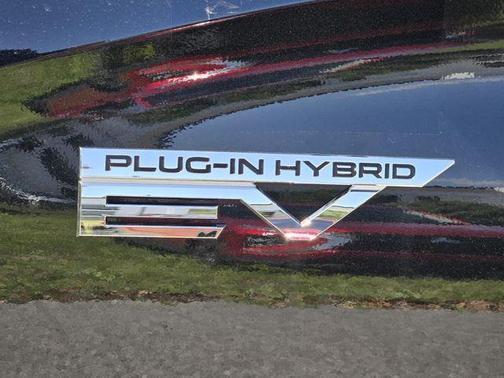 2025 Mitsubishi Outlander PHEV SEL Platinum Edition