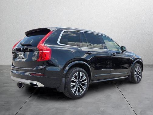 Onyx Black Metallic 2020 Volvo XC90 T5 Momentum 7 Passenger