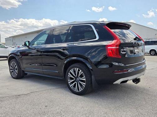 Onyx Black Metallic 2020 Volvo XC90 T5 Momentum 7 Passenger