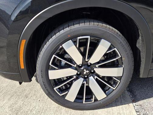 2026 Mitsubishi Outlander SEL