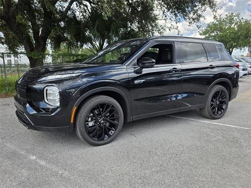 2025 Mitsubishi Outlander PHEV SEL Black Edition