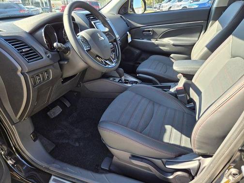 Black 2026 Mitsubishi Outlander Sport 2.0 SE