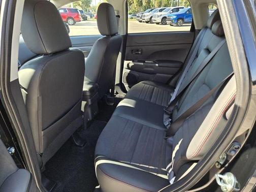 Black 2026 Mitsubishi Outlander Sport 2.0 SE