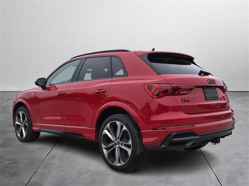 2022 Audi Q3 45 S line Premium