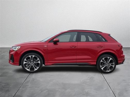 2022 Audi Q3 45 S line Premium