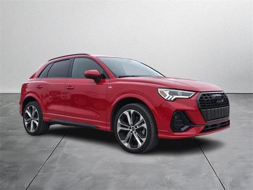 2022 Audi Q3 45 S line Premium